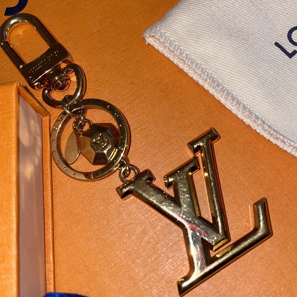 SOLD🚨AUTHENTIC Louis Vuitton gold bag charm/keychain - Picture 6 of 11